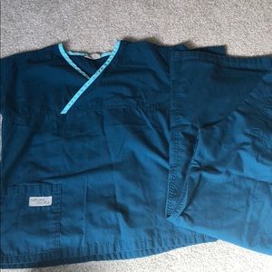 Urbane scrub outfit XS